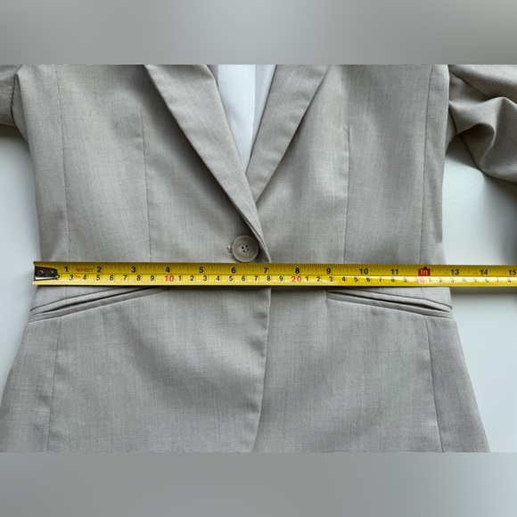 H&M Fitted Blazer. BRAND NEW WITHOUT TAGS! - Picture 9 of 10